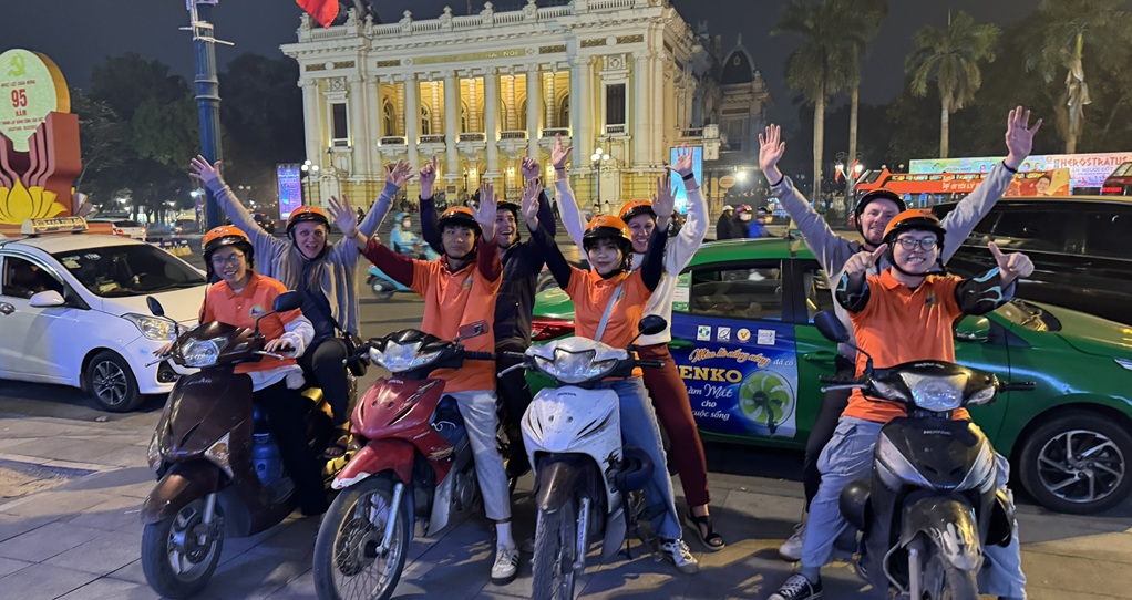 hanoi easy riders night tour 
